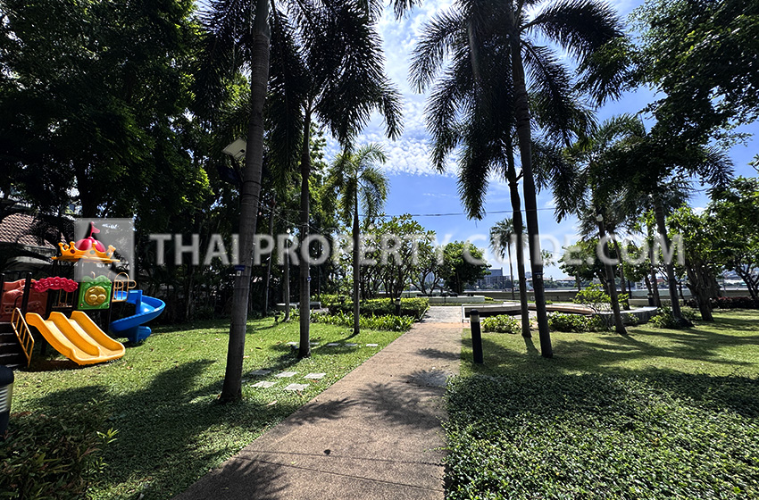 Condominium in Sathorn 